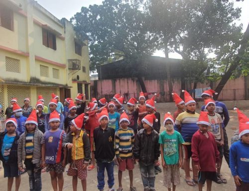 Santa visits Children in Orphanage to Celebrate Christmas