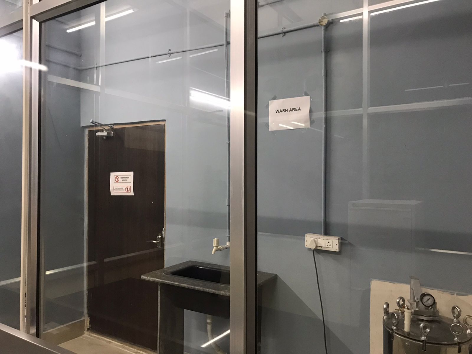 Animal House International Institute of Innovation and Technology